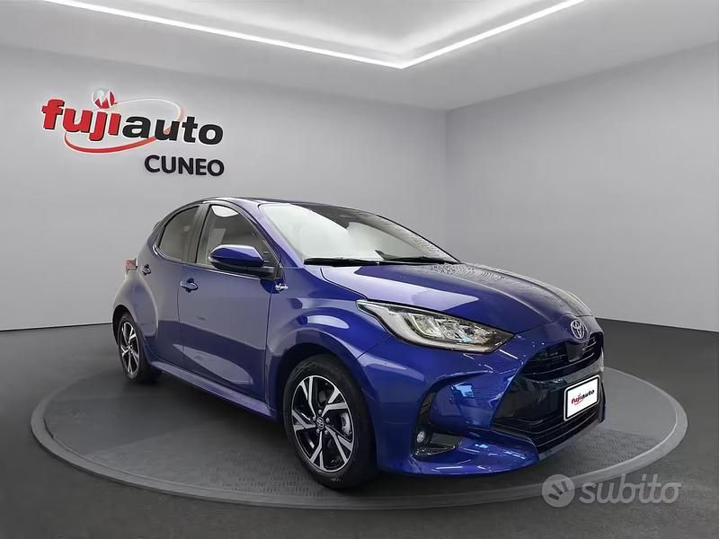 Usata Toyota Yaris Hybrid Trend 116 CV (85 kW) 2025 Grigio Utilitaria