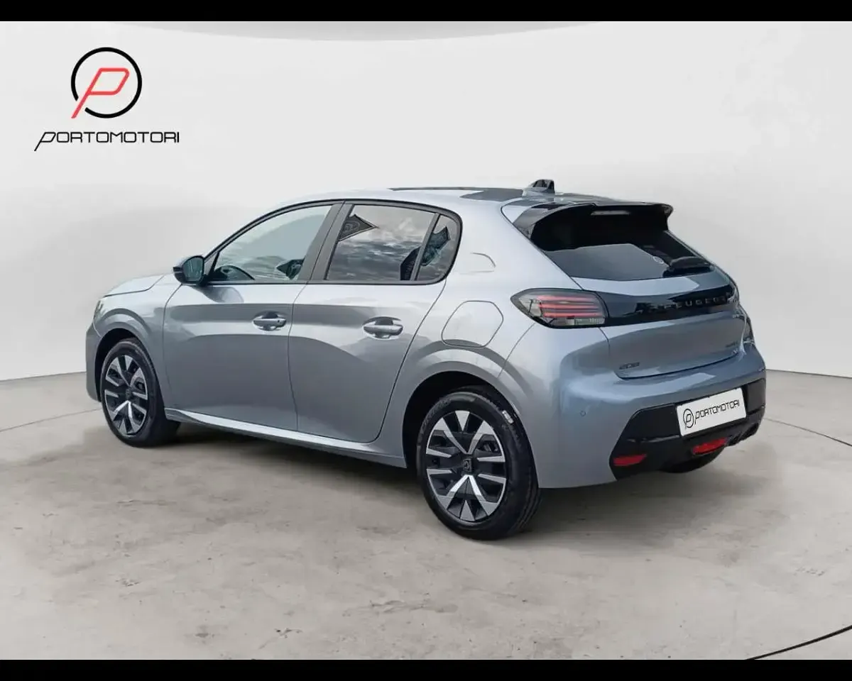 Nuova Peugeot 208 Business-Line 101 CV (74 kW) 2026 Grigio Utilitaria