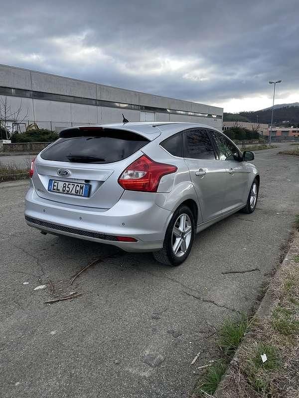 Usata Ford Focus Titanium 116 CV (85 kW) 2012 Grigio Berlina