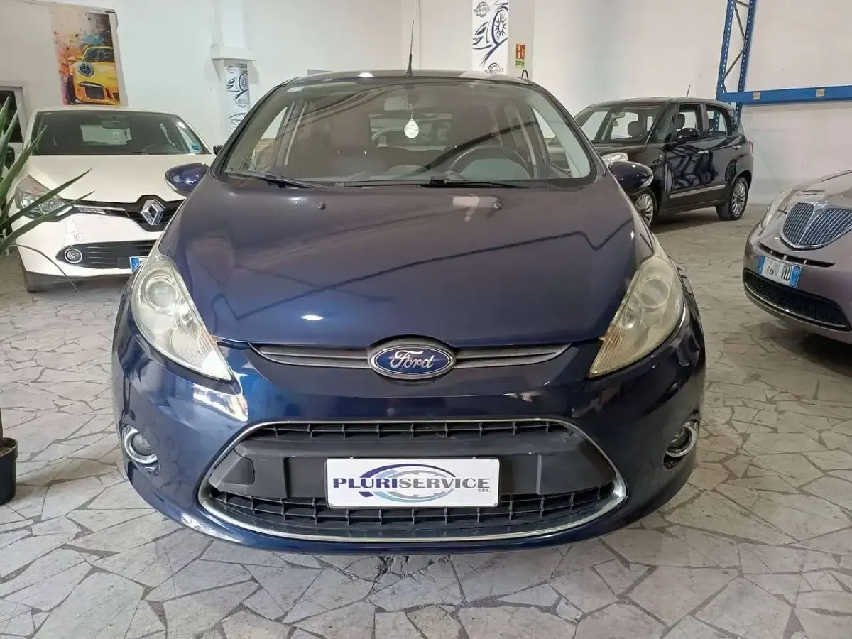 Usata Ford Fiesta Titanium 60 CV (44 kW) 2011 Blu/azzurro Berlina