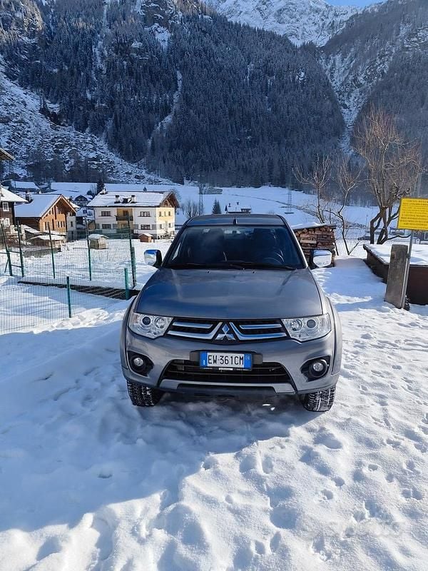 Usata Mitsubishi L200 136 CV (100 kW) 2014 Grigio Pick-up