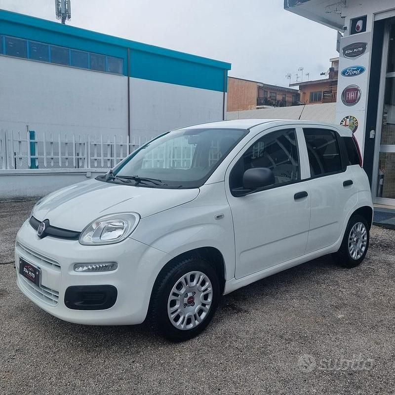 Usata Fiat Panda Easy 69 CV (50 kW) 2018 Bianco Utilitaria