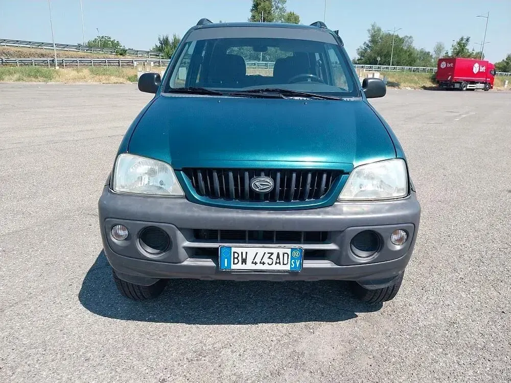 Usata Daihatsu Terios 85 CV (62 kW) 2003 Grigio SUV