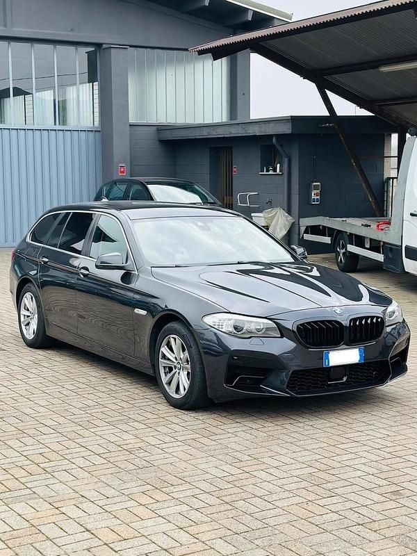 Usata BMW 525 Luxury Line 218 CV (160 kW) 2013 Grigio Station wagon