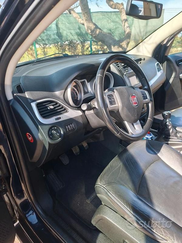 Usata Fiat Freemont 140 CV (102 kW) 2011 Blu SUV