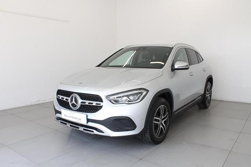 Usata Mercedes GLA200 150 CV (110 kW) 2022 Giallo SUV