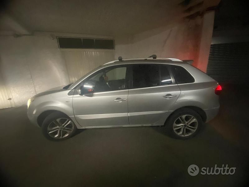 Usata Renault Koleos 150 CV (110 kW) 2010 Grigio SUV