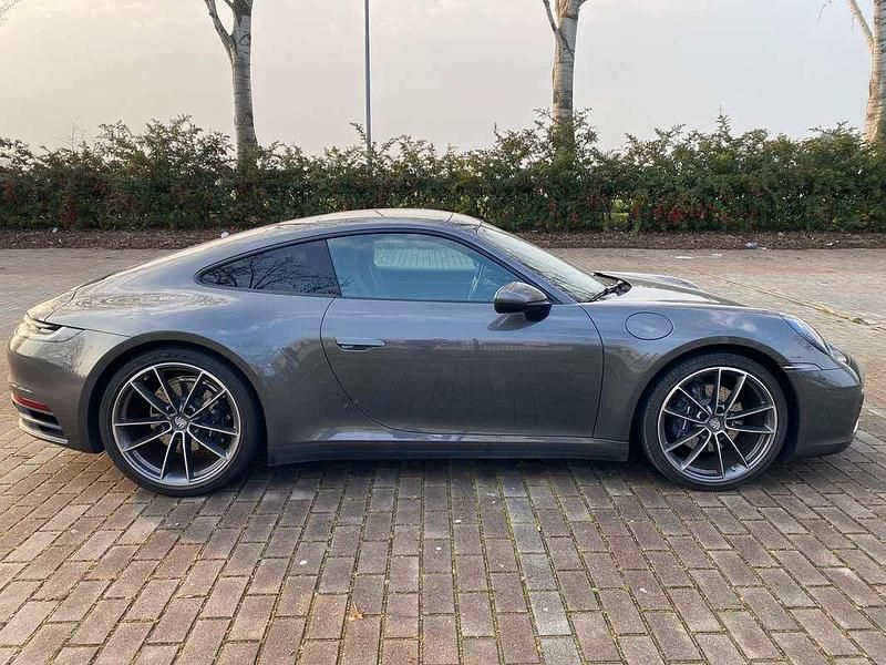 Usata Porsche 911 Carrera 4 385 CV (283 kW) 2021 Grigio Coupé