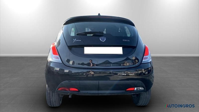Usata Lancia Ypsilon Silver 69 CV (50 kW) 2023 Nero Utilitaria