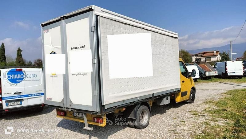 Usata Renault Master SE 165 CV (121 kW) 2017 Giallo Furgone