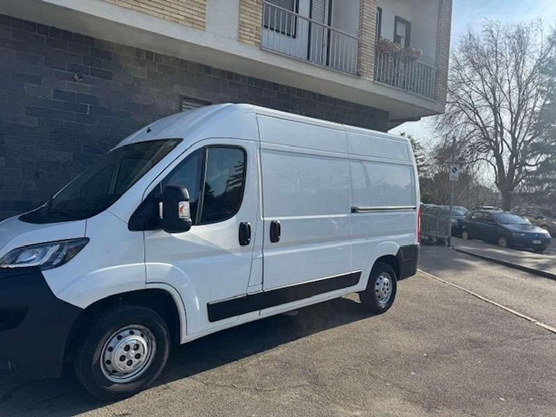 Gebraucht Peugeot Boxer 131 PS (96 kW) 2019 Weiß Van