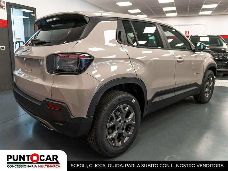 Nuova Jeep Avenger Longitude 101 CV (74 kW) 2025 Beige SUV