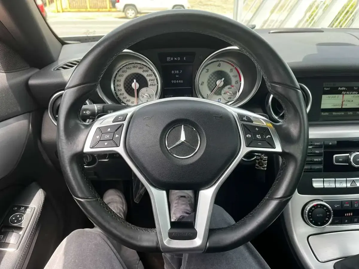 Usata Mercedes SLK250 AMG 204 CV (150 kW) 2015 Argento Cabrio