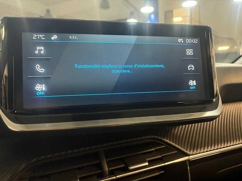 Ny Peugeot e-208 Style 2025 Vit Halvkombi