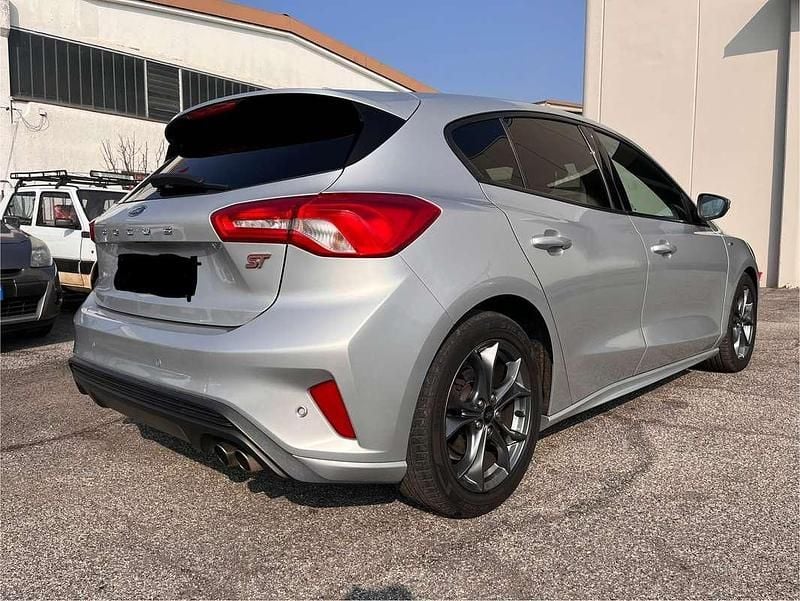 Usata Ford Focus ST-Line 120 CV (88 kW) 2019 Grigio Berlina