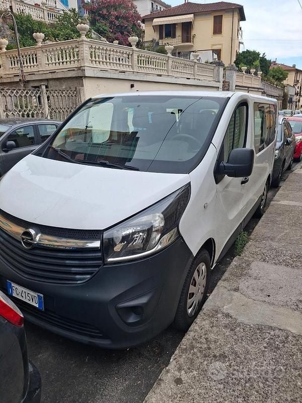 Bianco Usata 2017 Opel Vivaro Monovolume | 11.999 € (Buon prezzo) - Immagine 1/4