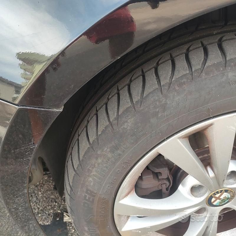 Usata Alfa Romeo Giulietta 175 CV (128 kW) 2012 Nero Utilitaria