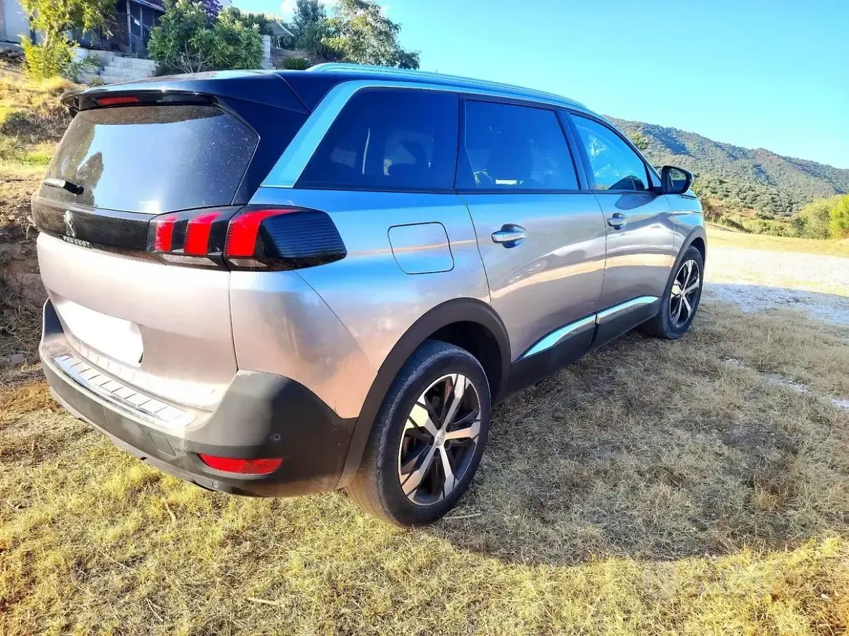 Usata Peugeot 5008 150 CV (110 kW) 2017 Grigio Monovolume