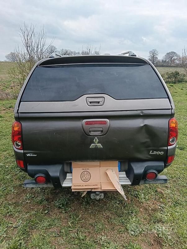 Usata Mitsubishi L200 2011 Marrone Pick-up