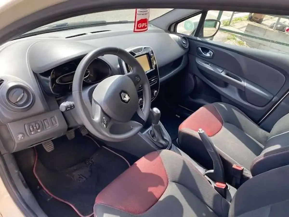 Usata Renault Clio IV 73 CV (53 kW) 2015 Beige Berlina