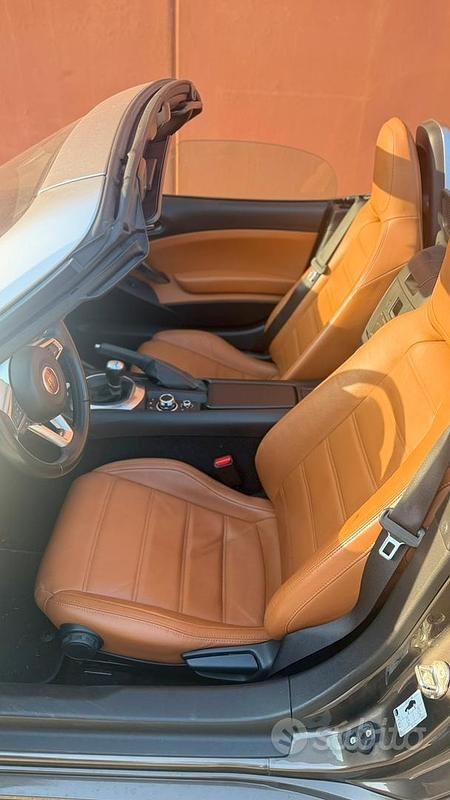 Usata Fiat 124 Spider 140 CV (102 kW) 2017 Grigio Cabrio