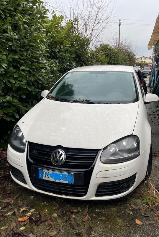 Usata VW Golf V GT 140 CV (102 kW) 2007 Bianco Utilitaria