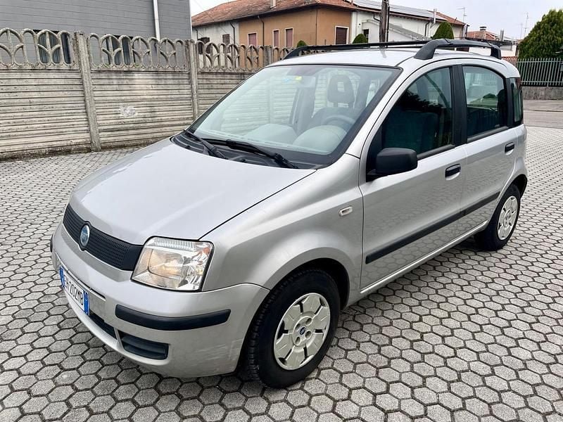Usata Fiat Panda Active 54 CV (39 kW) 2007 Argento Utilitaria