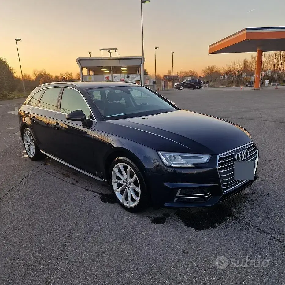 Usata Audi A4 S-Line 170 CV (125 kW) 2017 Bluazzurro Station wagon
