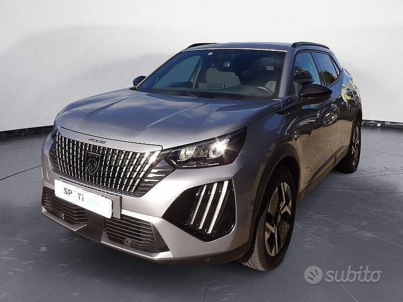 Usata Peugeot 2008 Allure 101 CV (74 kW) 2024 SUV