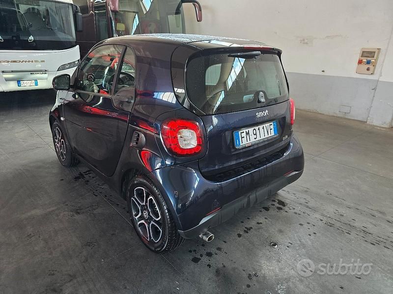 Usata Smart ForTwo Coupé Passion 90 CV (66 kW) 2017 Blu Coupé