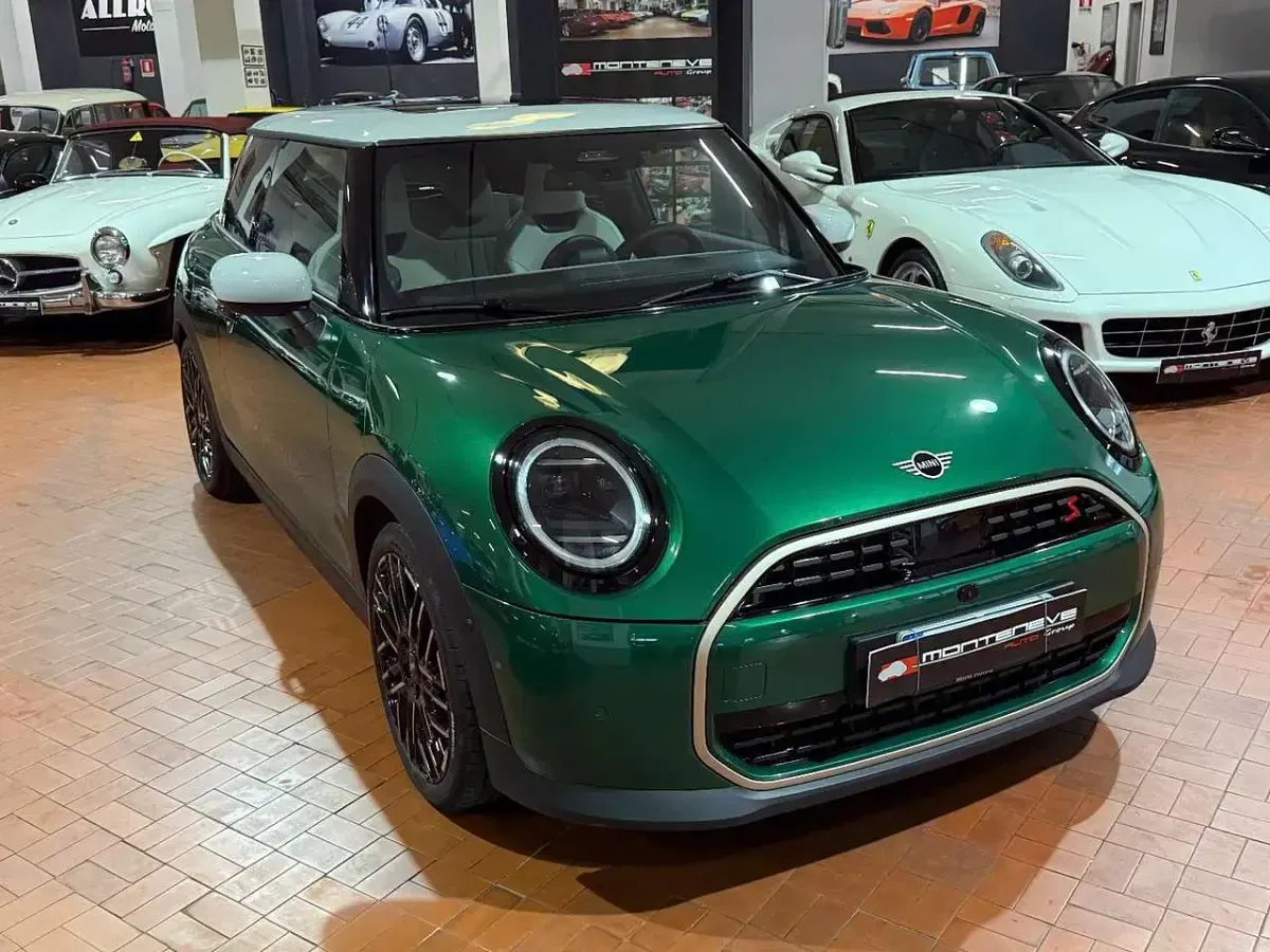 Usata Mini Cooper S 204 CV (150 kW) 2024 Verde Utilitaria