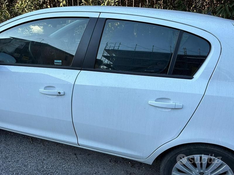 Usata Opel Corsa 2014 Bianco Utilitaria