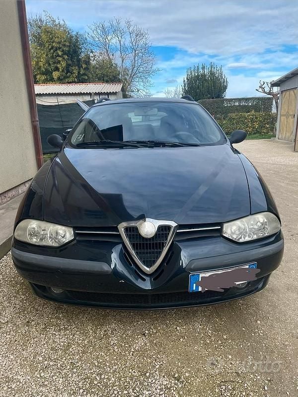 Usata Alfa Romeo 156 Impression 140 CV (102 kW) 2001 Blu Station wagon