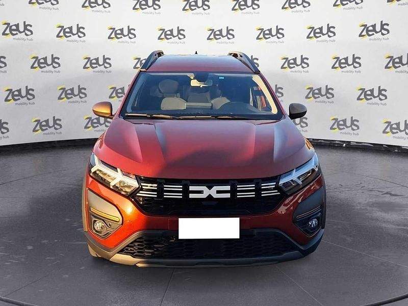 Usado Dacia Jogger Extreme 100 CV (73 kW) 2023 Naranja Monovolumen