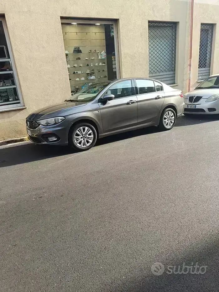 Usata Fiat Tipo 76 CV (55 kW) 2015 Grigio Berlina
