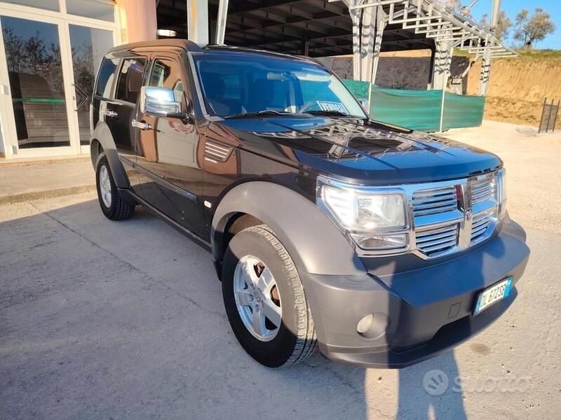 Nero Usata 2008 Dodge Nitro SE SUV | 5500 € (Buon prezzo) - Immagine 1/4