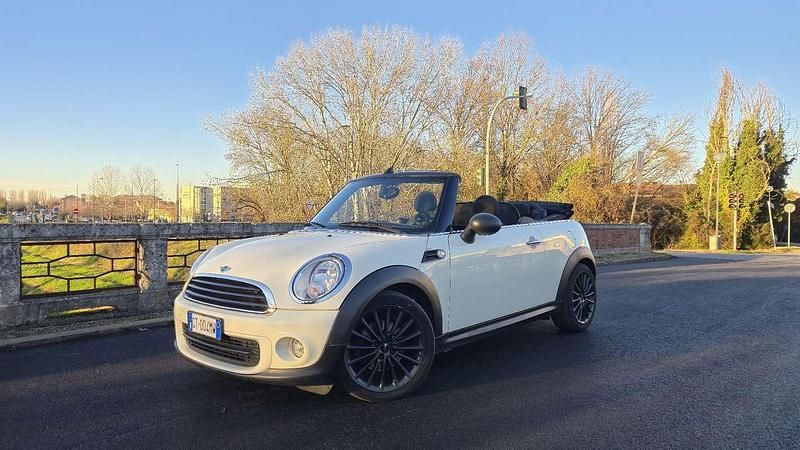 Beige Usata 2011 Mini One Cabriolet Cabrio | 7500 € (Buon prezzo) - Immagine 1/4