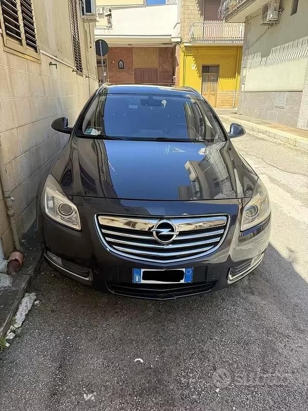 Usata Opel Insignia Cosmo 131 CV (96 kW) 2009 Grigio Station wagon