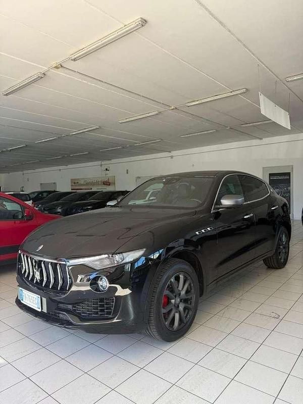 Usata Maserati Levante 275 CV (202 kW) 2017 Nero SUV
