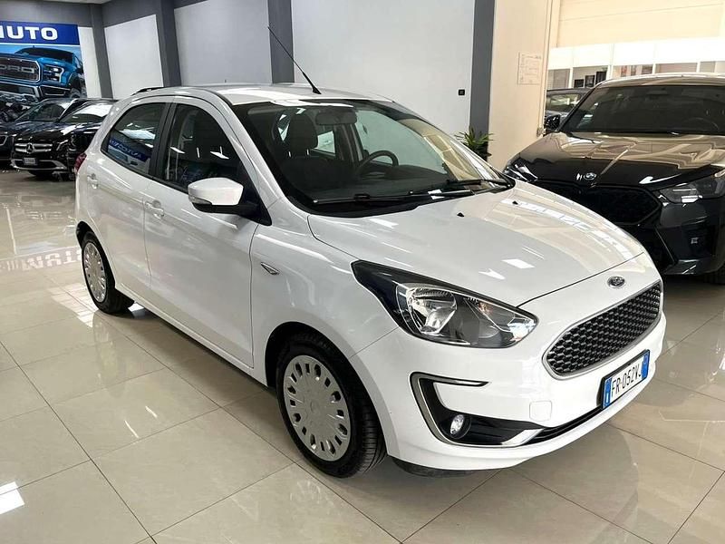 Usata Ford Ka 71 CV (52 kW) 2018 Frozen white Berlina