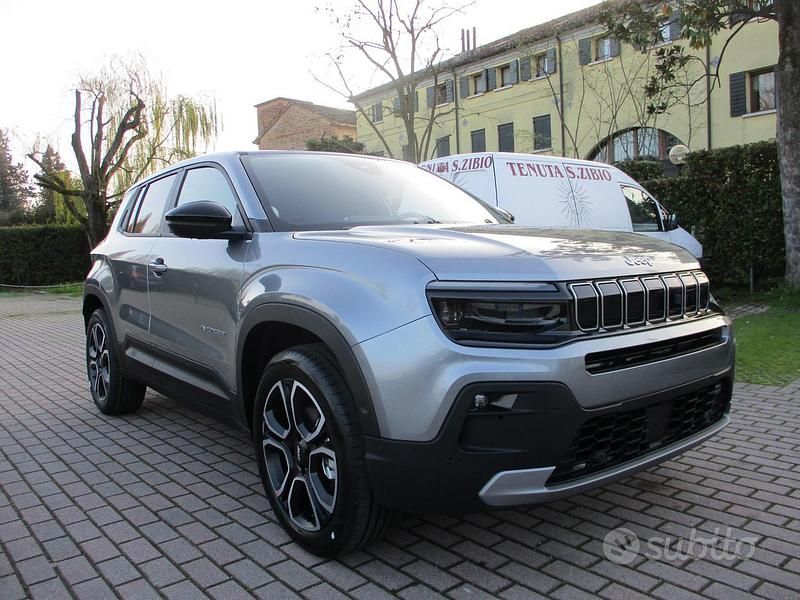 Usata Jeep Avenger Summit 110 CV (80 kW) 2025 Grigio SUV