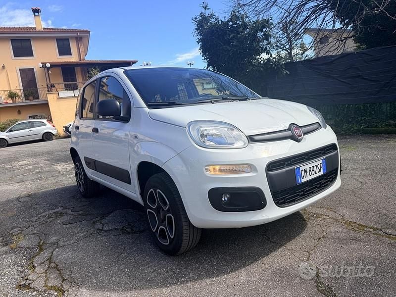 Usata Fiat Panda 4x4 85 CV (62 kW) 2023 Bianco Utilitaria