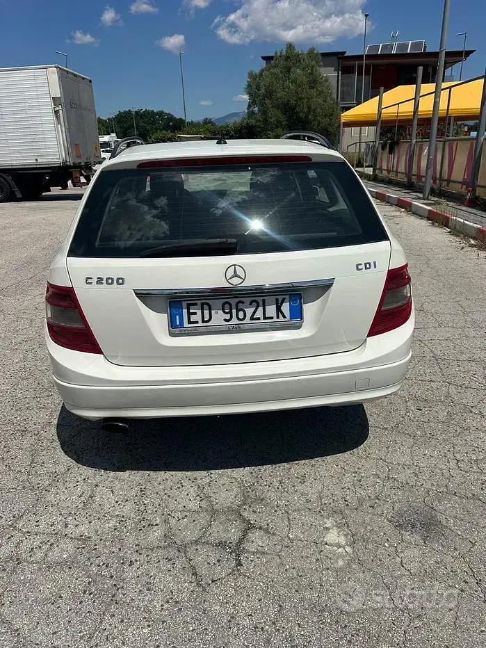 Usata Mercedes C200 136 CV (100 kW) 2010 Bianco Station wagon