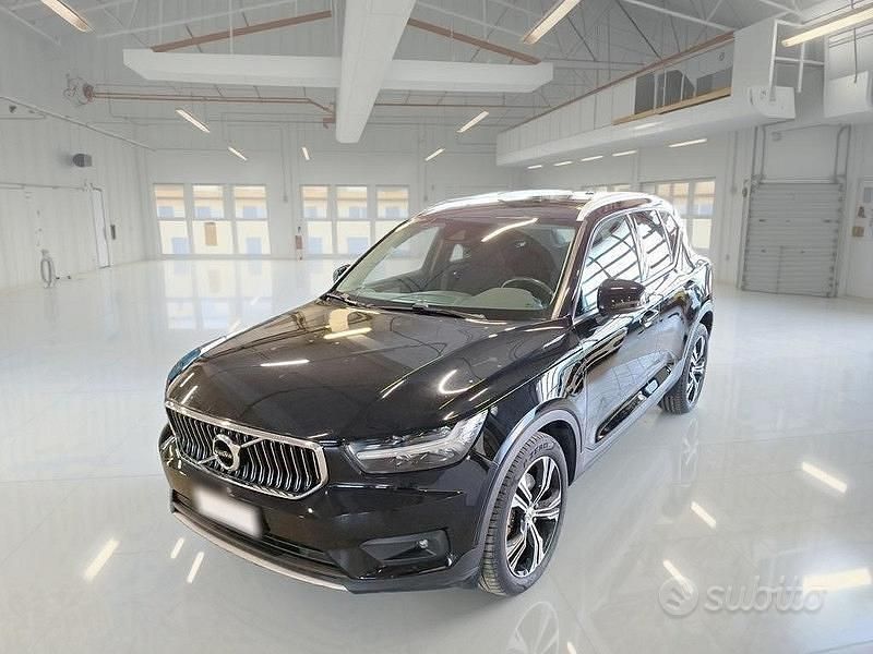 Nero Usata 2021 Volvo XC40 Inscription SUV | 19.950 € (Ottimo prezzo) - Immagine 1/4