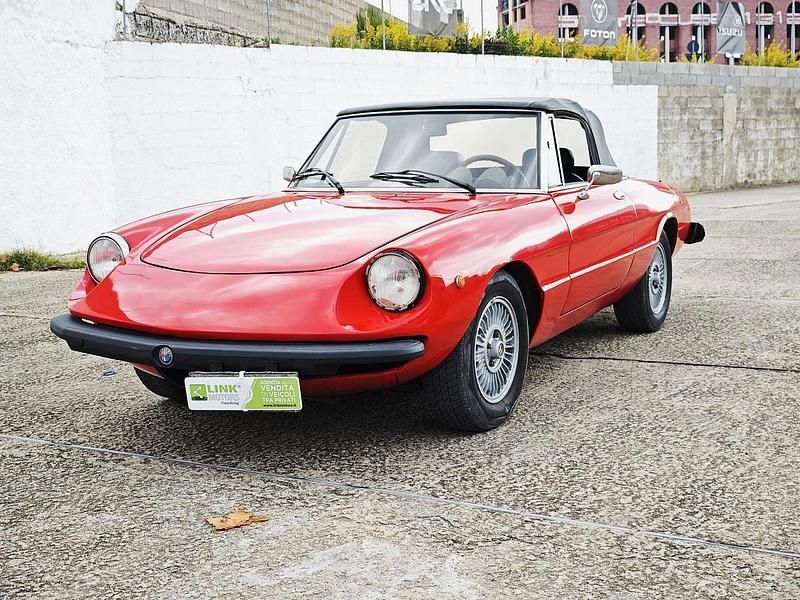 Rosso Usata 1971 Alfa Romeo Spider Cabrio | 19.000 € - Immagine 1/4