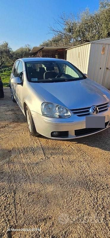 Usata VW Golf IV 140 CV (102 kW) 2005 Grigio Berlina