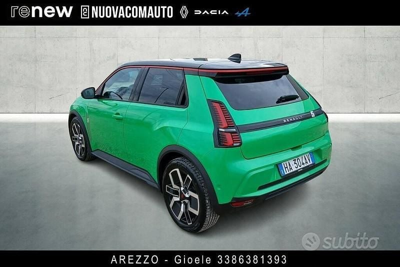 Usata Renault R5 Komfort 110 kW (150 CV) 2025 Nero Utilitaria