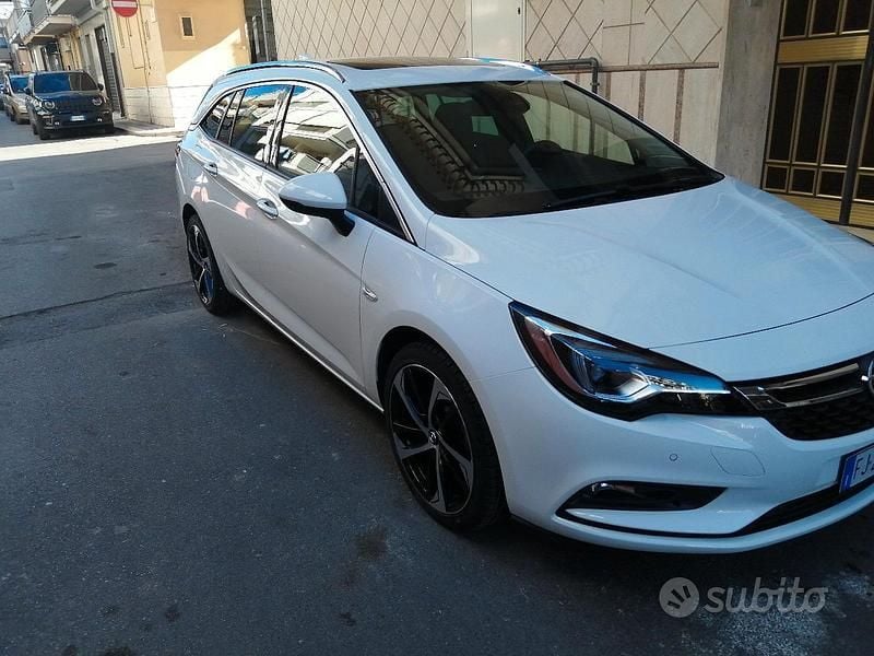 Usata Opel Astra Innovation 136 CV (100 kW) 2017 Bianco Station wagon