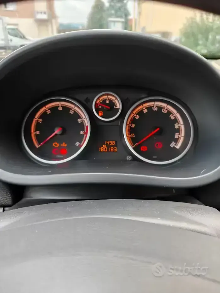 Usata Opel Corsa Enjoy 80 CV (58 kW) 2009 Grigio Utilitaria