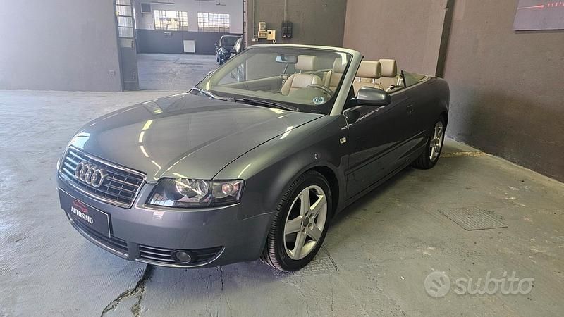 Usata Audi A4 Cabriolet 163 CV (119 kW) 2005 Grigio Cabrio